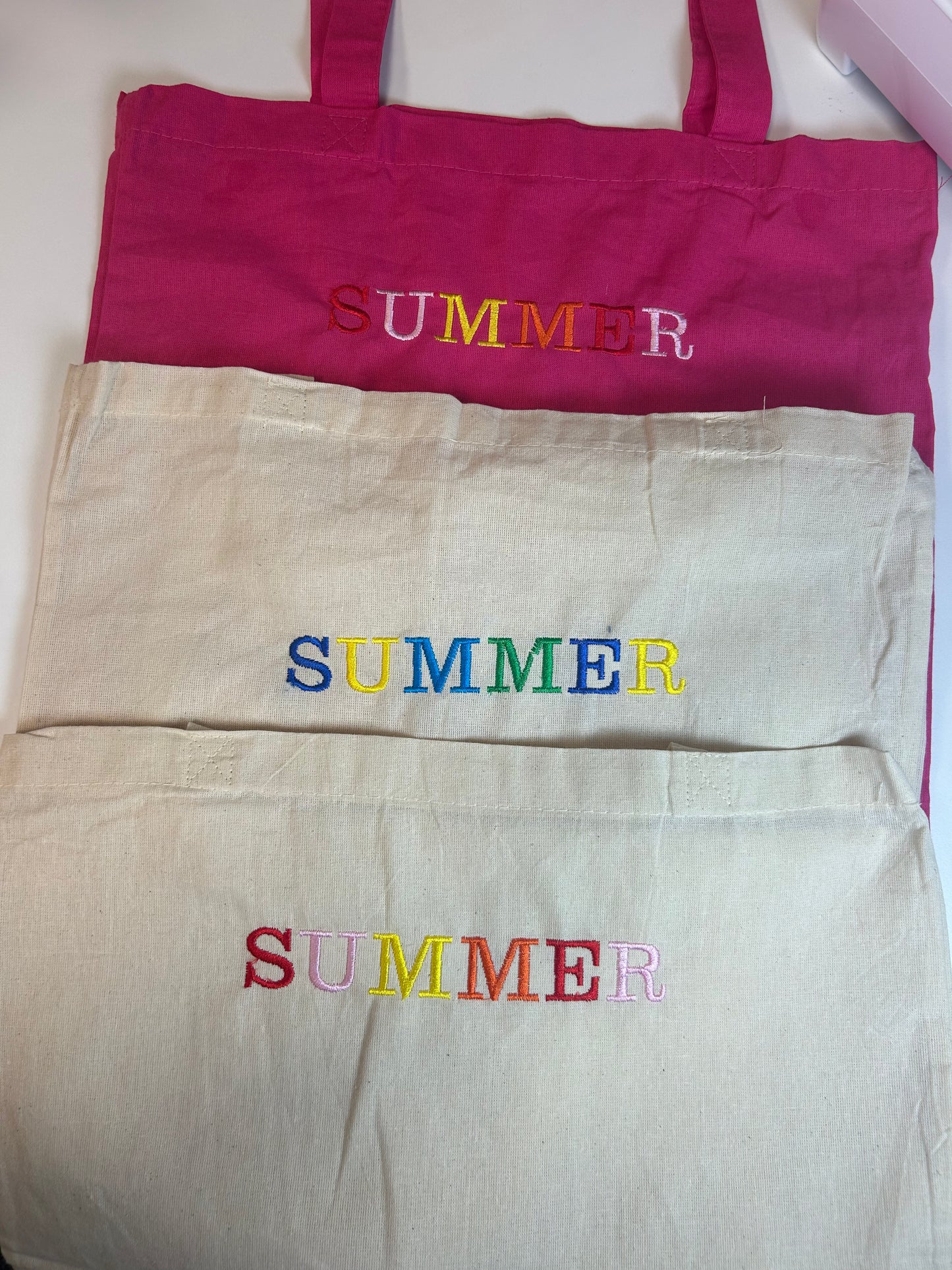 Canvas tasje geborduurd