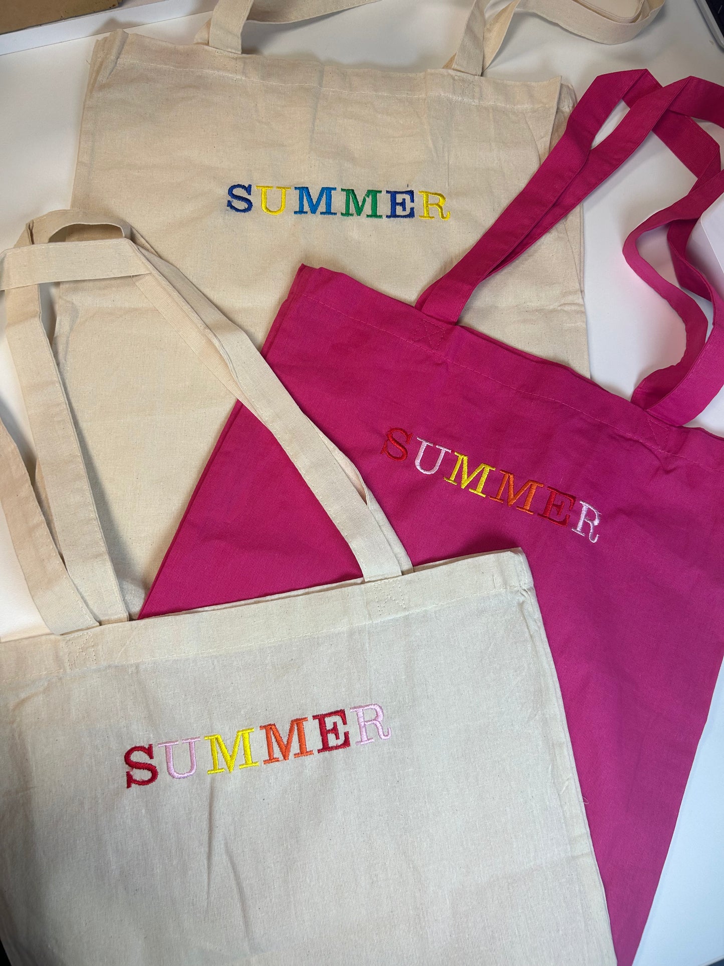 Canvas tasje geborduurd